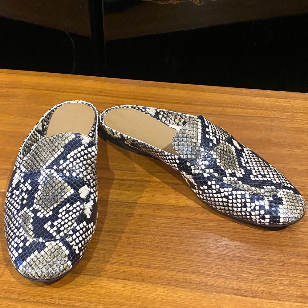 Everlane Black, olive and White Snakeskin Leather Mules 9.5 (fit like a 9)